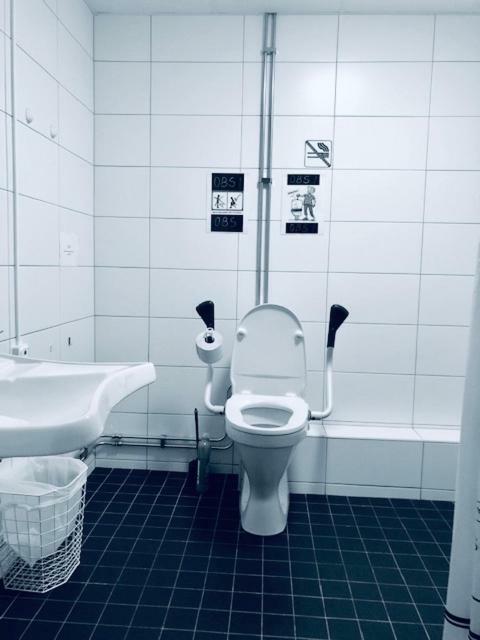 Golden Hostel Єрфелла Екстер'єр фото